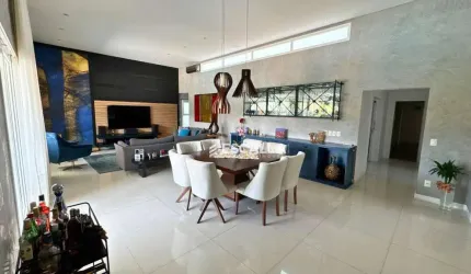 Casa Exclusiva e Elegante, com 03 Suítes, no Bom Retiro