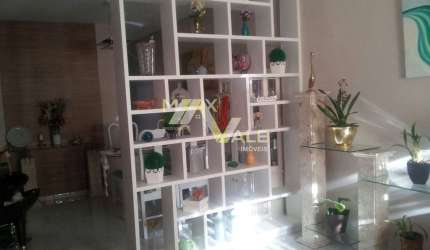 Casa com 3 dormitórios à venda, 94 m² por R$ 600.000 - Villa Branca - Jacareí/SP