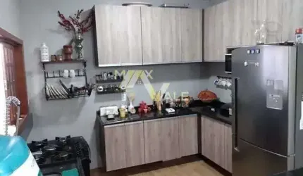Sobrado com 5 dormitórios à venda, 200 m² por R$ 795.000,00 - Jardim Pararangaba - São José dos Cam