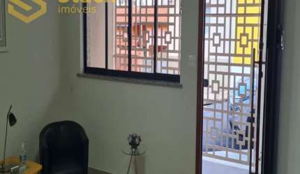 CASA TIPO SOBRADO TOTALMENTE REFORMADA COM FINALIDADE COMERCIAL/RESIDENCIAL NA REGIÃO DO CENTRO DE JUNDIAÍ.