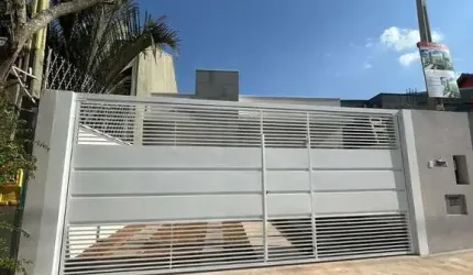 Casa com 3 quartos à venda na Rua Regina Dellacqua Visnardi, 115, Jardim Marambaia, Jundiaí por R$ 735.000