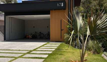 CASA À VENDA  COM 4 DORMITÓRIOS SENDO 1 SUÍTE MASTER COM CLOSET - IBI ARAM  2 - ITUPEVA-SP