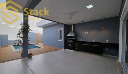 CASA TÉRREA VENDA/LOCAÇÃO COM 3 SUÍTES NO CONDOMÍNIO RESERVA DA SERRA - BAIRRO MEDEIROS - JUNDIAÍ/SP.