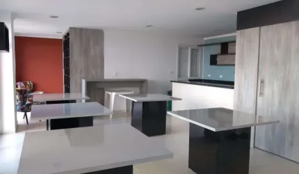 Apartamento com 3 quartos sendo 1 suite.