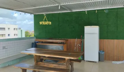 Excelente Cobertura com 03 quartos, sendo 01 suíte, 01 vaga de garagem