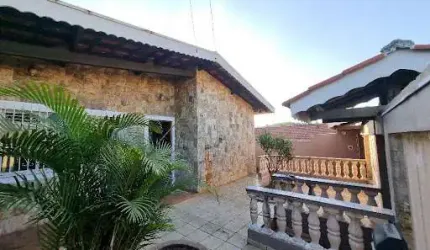 Casa com 3 dormitórios à venda, 134 m² por R$ 689.000,00 - Caxambu - Jundiaí/SP