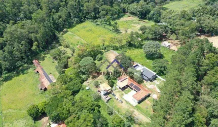 Chácara com 8 dormitórios à venda, 10000 m² por R$ 1.670.000,00 - Santa Clara - Jundiaí/SP