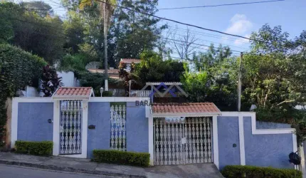 CASA TÉRREA ESTILO CHACÁRA A VENDA EM JUNDIAÍ - SP.