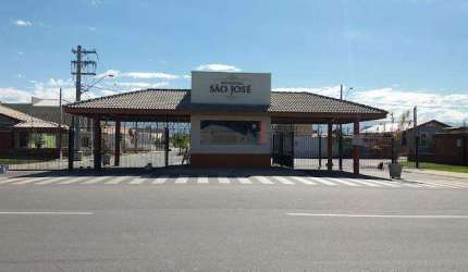 Casa em Condomínio à venda, 3 quartos, 1 suíte, 2 vagas, Vila dos Comerciários 2 - Taubaté/SP