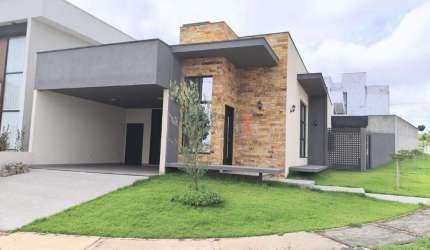 Casa em Condomínio à venda, 3 quartos, 1 suíte, 4 vagas, Loteamento Residencial Fazenda Casa Grande - Taubaté/SP