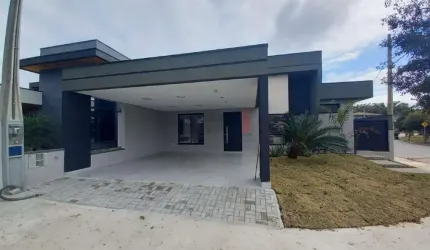Casa Espetacular a Venda no Condomínio Tecoara com Lazer Completo!