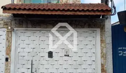 Sobrado 190m2 à venda na Vila Formosa, SP. Imóvel planejado com 3 suítes e 4 vagas, próximo ao Parq