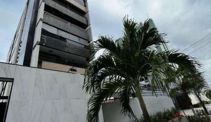 Apartamento em Tambaú com 180m².