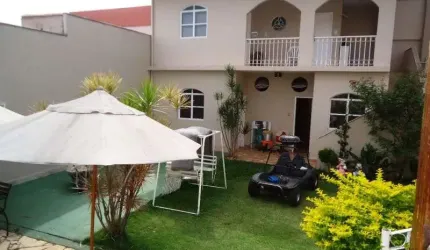CASA EM DOIS LOTES EM ÓTIMA LOCALIZAÇÃO NO SANTA BRANCA