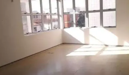 Prédio com 10 salas à venda no Prado, Belo Horizonte  por R$ 2.350.000