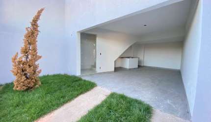 CASA GEMINADA INDIVIDUAL NO BAIRRO CÉU AZUL