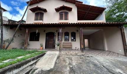 Casa de 04 quartos no Bairro Copacabana