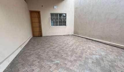 Casa de dois quartos no Bairro Tony