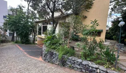 Excelente casa pra quem procura espaço e tranquilidade!
