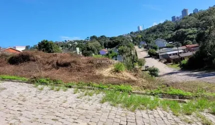 Amplo terreno de esquina!