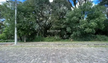 Amplo terreno em local nobre!