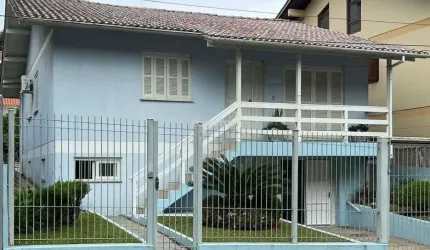Ótima casa de 3 dormitórios no bairro Botafogo!