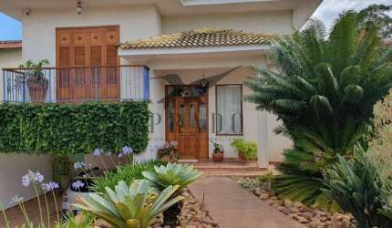 CASA 3 SUÍTES A VENDA JD PAULISTA - ATIBAIA-SP