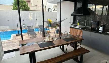 Casa à Venda 3  dormitórios Porteira Fechada, Cond. Terras de Atibaia I