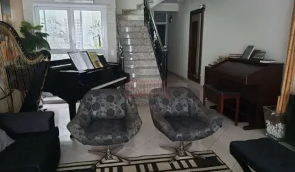 Sobrado à venda, 3 quartos, 3 suítes, 5 vagas, Jardim Monte Líbano - Santo André/SP