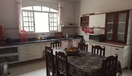 Sobrado à venda, 5 quartos, 2 suítes, 6 vagas, Jardim Virginia - Guarujá/SP
