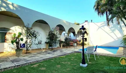 Casa a venda com porteira fechada em condomínio - Algarve