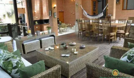 Casa Alto Padrão com 4 suites, Forest Hills - Jandira/SP