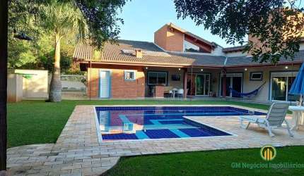 Linda casa térrea com 3 dorms (1 suíte) - Passárgada - Granja Viana