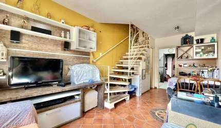 Cond. San Filipi - Casa 2d c/ terraço, armários. Condo com lazer!