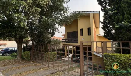 Casa alto padrão em Condomínio atrás Shopping Granja