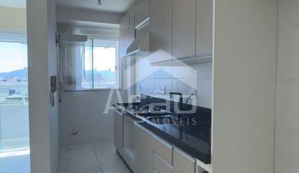 Apartamento Semi mobiliado Com 02 dormitórios no bairro Cordeiros em Itajaí/SC