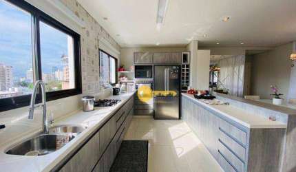 Apartamento com 3 dormitórios à venda, 147 m² por R$ 1.680.000,00 - Centro - Itajaí/SC