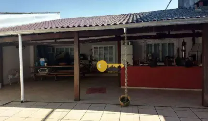Casa com 3 dormitórios à venda, 200 m² por R$ 800.000,00 - Cidade Nova - Itajaí/SC