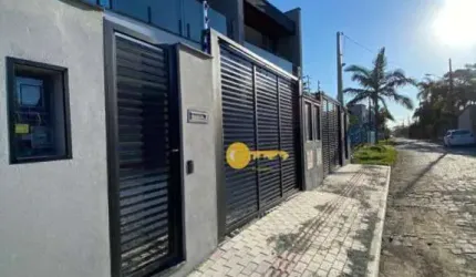 SOBRADO ALTO PADRÃO EM PIÇARRAS - 200 METROS DO MAR