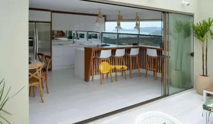 Cobertura Duplex com vista mar na Praia Brava