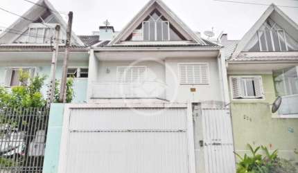 Sobrado Triplex no Santa Quitéria com 3 quartos e 2 vagas próximo a Arthur Bernardes codigo: 108110