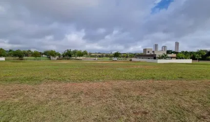 Terreno no Bairro ALPHAVILLE na cidade de  BAURU;