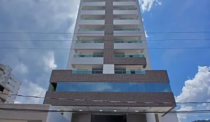 Lindo apartamento no centro de Mongaguá, prédio frente ao mar lazer completo