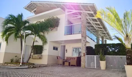 Casa 242m², Em Condomínio De  Canto,  5 Suites, 100% Projetada , e Climatizada,  Deck Privativo, 6 Vagas
