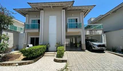 Casa 325m²,Em Condomínio, 4 Suítes 100% Projetada, 5 Vagas , Deck, Piscina e Churrasqueira, Á 500 Metros da Praia