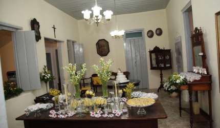 Casa comTerreno Comercial no Centro Amargosa BA