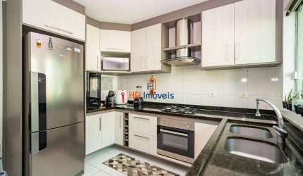 Sobrado à venda, 154 m², hidromassagem, quintal por R$ 698.000 - Jardim das Américas - Curitiba/PR