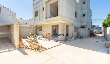 Sobrado tríplex em condomínio com 03 quartos (01 suíte), terraço, 01 vaga de garagem a partir de R$ 645.000,00.