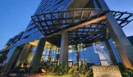 STUDIO EM ANDAR ALTO NO VERTIGO PREMIUM COM 2 SACADAS