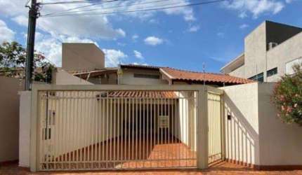 CASA AMPLA COM PISCINA NO GIOCONDO ORSI